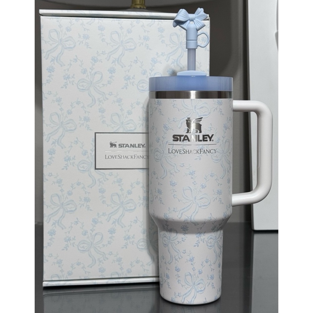 STANLEY X LOVESHACKFANCY 40OZ QUENCHER, COQUETTE BOW WINTER ICE BLUE - Picture 1 of 6